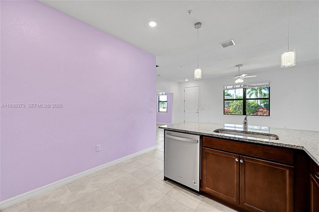 For Sale: $538,000 (2 beds, 2 baths, 1554 Square Feet)