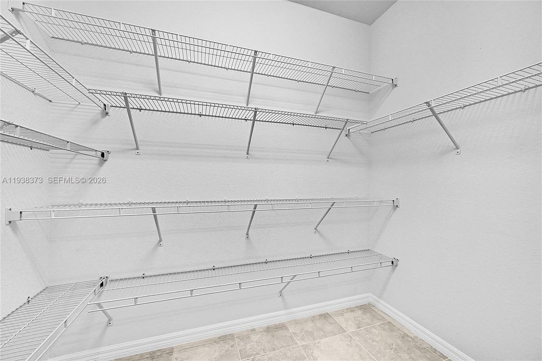 For Sale: $538,000 (2 beds, 2 baths, 1554 Square Feet)