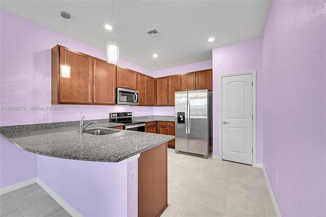 For Sale: $538,000 (2 beds, 2 baths, 1554 Square Feet)