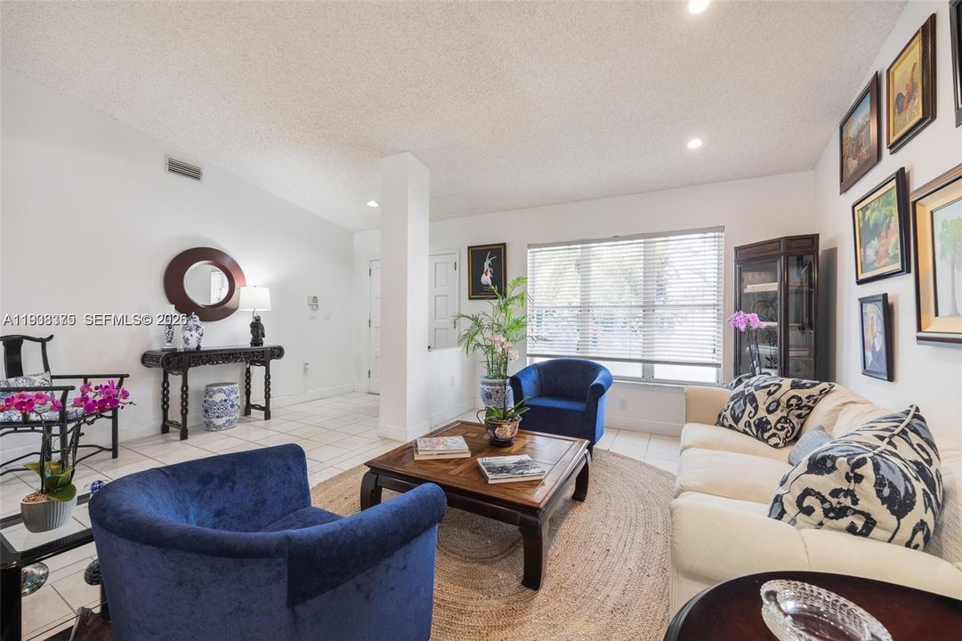 待售: $1,375,000 (4 贝兹, 3 浴室, 2660 平方英尺)