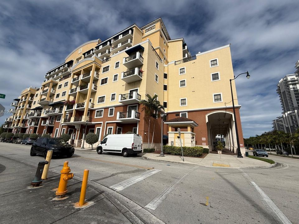 En Venta: $415,000 (2 camas, 2 baños, 1114 Pies cuadrados)