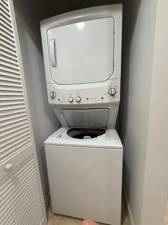 En Venta: $415,000 (2 camas, 2 baños, 1114 Pies cuadrados)