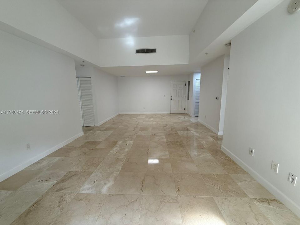 En Venta: $415,000 (2 camas, 2 baños, 1114 Pies cuadrados)