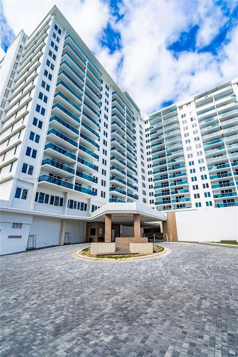 出租: $8,500 (1 贝兹, 1 浴室, 850 平方英尺)