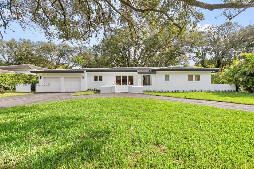 For Sale: $2,950,000 (3 beds, 2 baths, 2419 Square Feet)