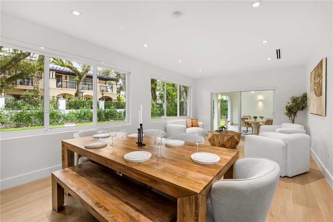 For Sale: $2,950,000 (3 beds, 2 baths, 2419 Square Feet)