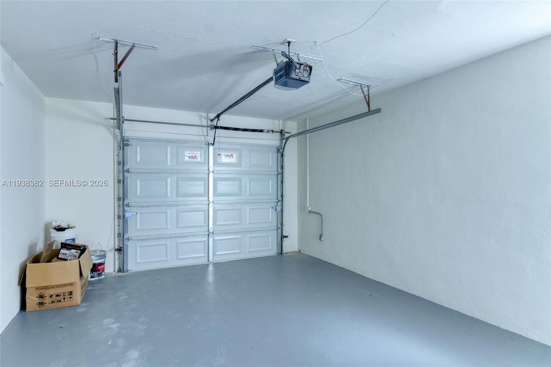 出租: $6,499 (4 贝兹, 2 浴室, 2280 平方英尺)