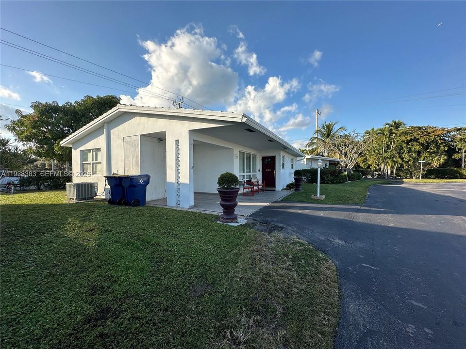 出租: $2,500 (2 贝兹, 2 浴室, 1098 平方英尺)