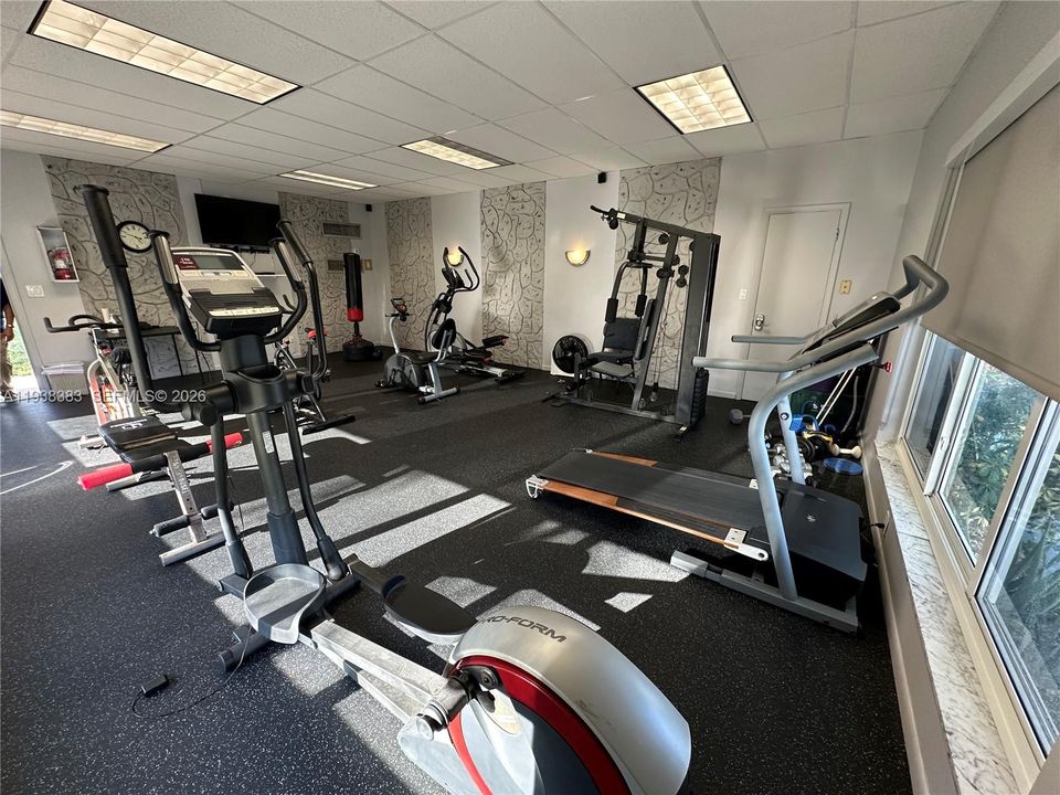 出租: $2,500 (2 贝兹, 2 浴室, 1098 平方英尺)