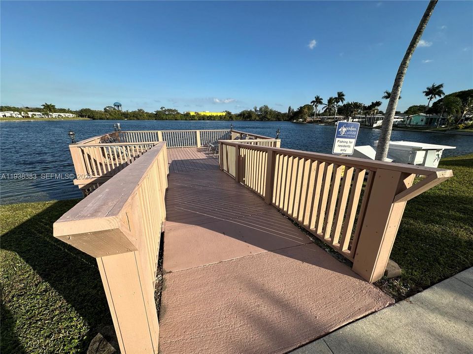 出租: $2,500 (2 贝兹, 2 浴室, 1098 平方英尺)