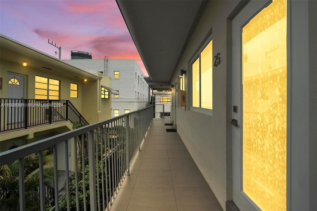 For Rent: $2,000 (1 beds, 1 baths, 429 Square Feet)