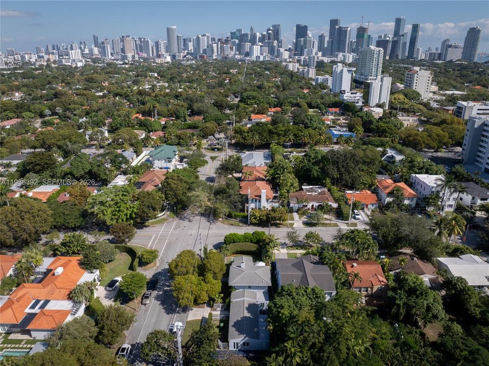 На продажу: $2,100,000 (4 спален, 3 ванн, 3049 Квадратных фут)