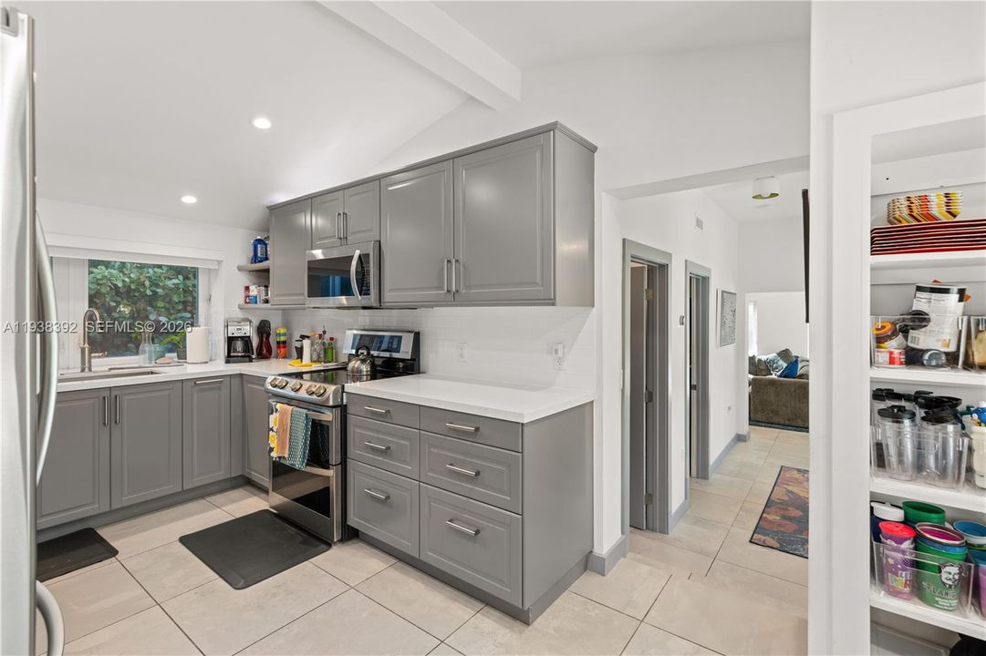 На продажу: $2,100,000 (4 спален, 3 ванн, 3049 Квадратных фут)