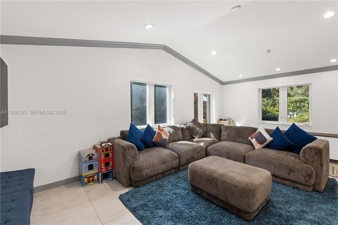 На продажу: $2,100,000 (4 спален, 3 ванн, 3049 Квадратных фут)