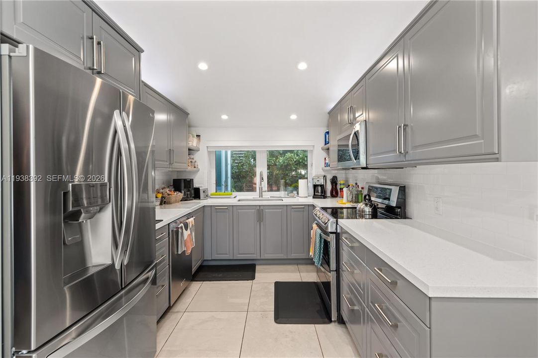 На продажу: $2,100,000 (4 спален, 3 ванн, 3049 Квадратных фут)