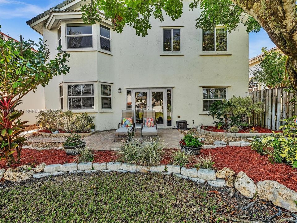 На продажу: $659,000 (4 спален, 3 ванн, 2110 Квадратных фут)