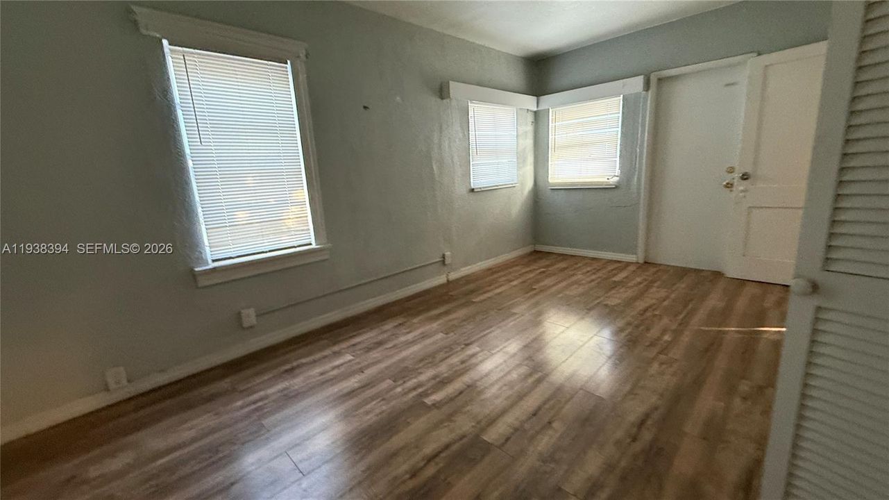 出租: $2,700 (3 贝兹, 2 浴室, 1948 平方英尺)