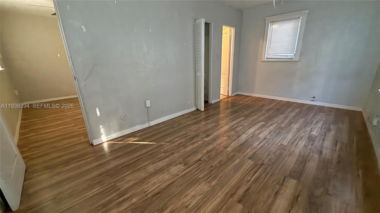 出租: $2,700 (3 贝兹, 2 浴室, 1948 平方英尺)