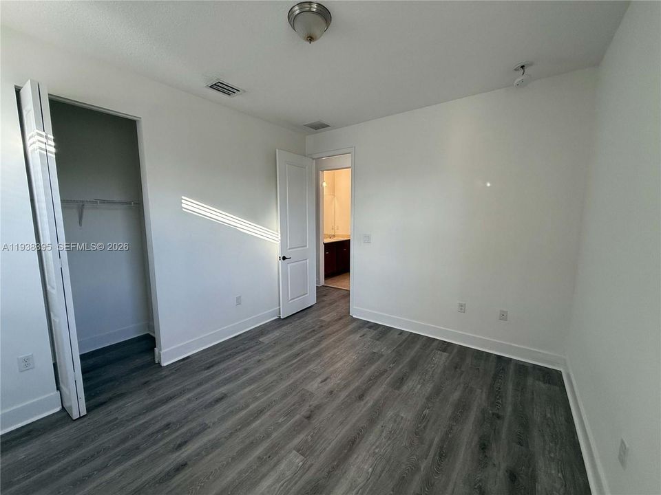 En Renta: $3,800 (5 camas, 3 baños, 2436 Pies cuadrados)