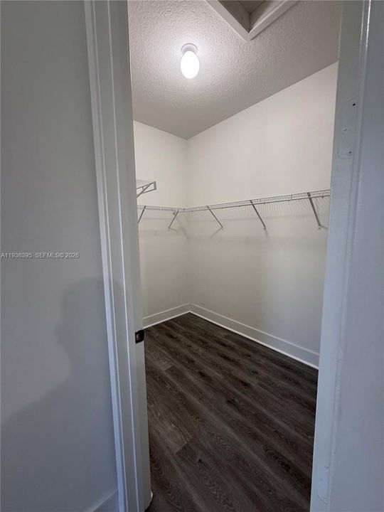 En Renta: $3,800 (5 camas, 3 baños, 2436 Pies cuadrados)