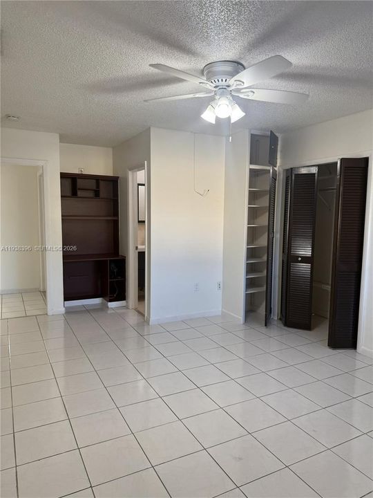 For Rent: $2,200 (2 beds, 2 baths, 870 Square Feet)