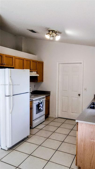 For Sale: $616,000 (3 beds, 2 baths, 1247 Square Feet)