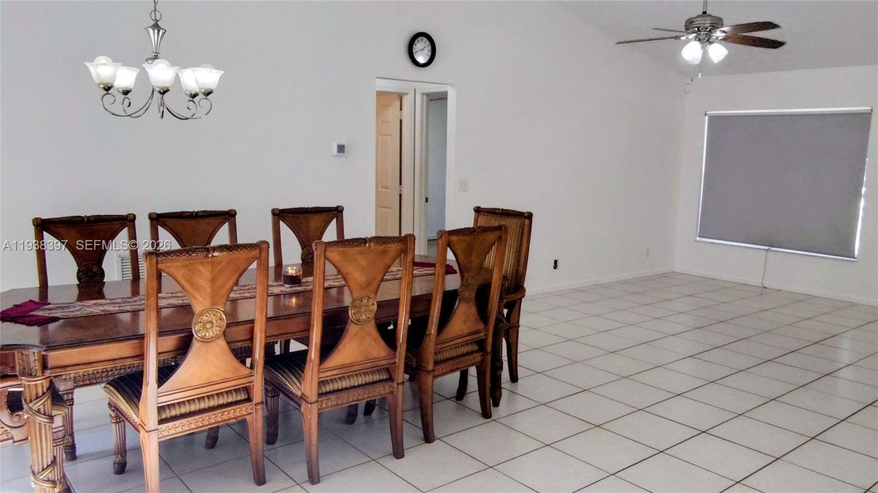 For Sale: $616,000 (3 beds, 2 baths, 1247 Square Feet)