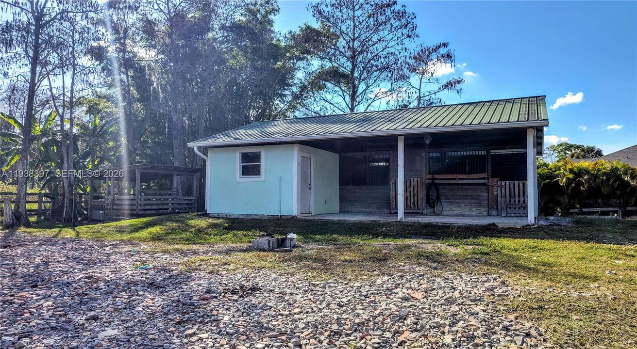 For Sale: $616,000 (3 beds, 2 baths, 1247 Square Feet)