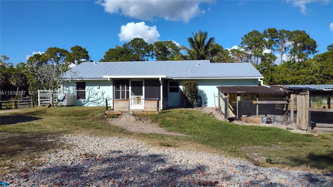 For Sale: $616,000 (3 beds, 2 baths, 1247 Square Feet)