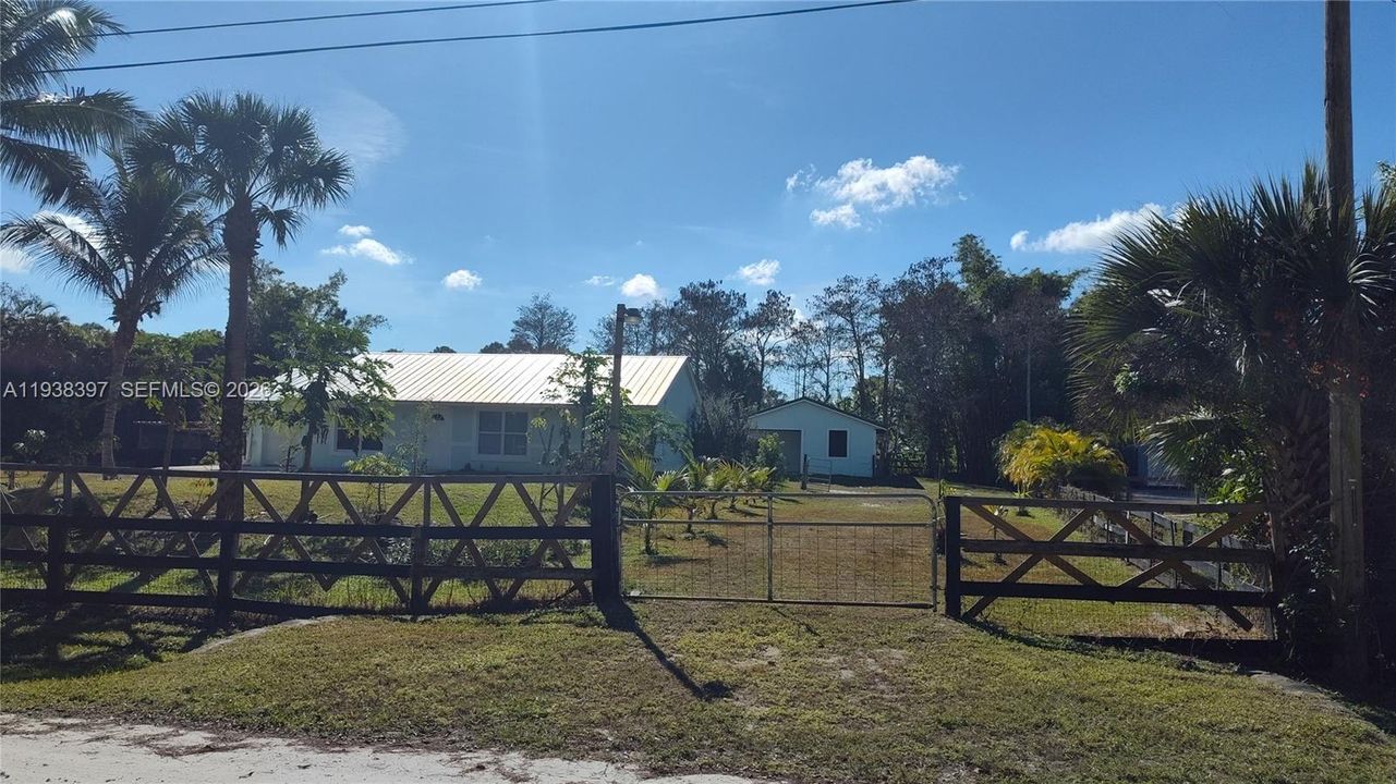 For Sale: $616,000 (3 beds, 2 baths, 1247 Square Feet)