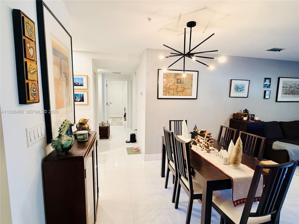 En Venta: $420,000 (2 camas, 2 baños, 1206 Pies cuadrados)