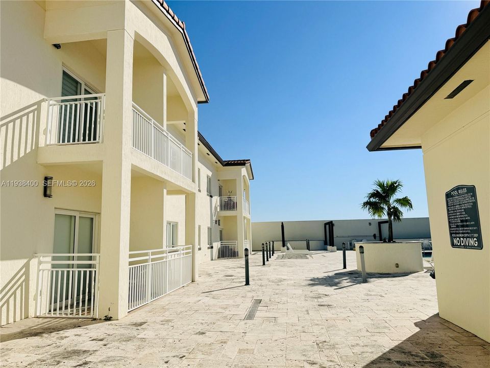 En Venta: $420,000 (2 camas, 2 baños, 1206 Pies cuadrados)