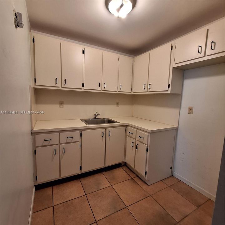 出租: $3,200 (0 贝兹, 0 浴室, 0 平方英尺)