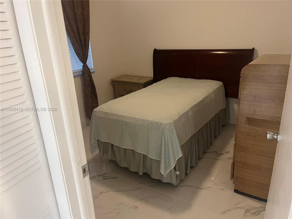 На продажу: $149,900 (2 спален, 2 ванн, 810 Квадратных фут)