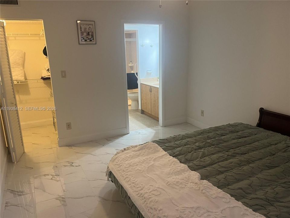 На продажу: $149,900 (2 спален, 2 ванн, 810 Квадратных фут)