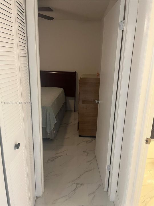 На продажу: $149,900 (2 спален, 2 ванн, 810 Квадратных фут)