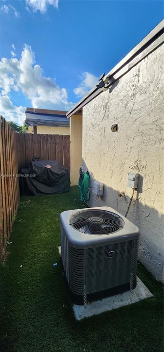 出租: $2,700 (2 贝兹, 1 浴室, 803 平方英尺)