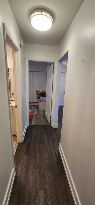 出租: $2,700 (2 贝兹, 1 浴室, 803 平方英尺)