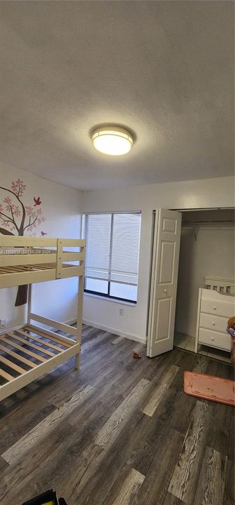 出租: $2,700 (2 贝兹, 1 浴室, 803 平方英尺)