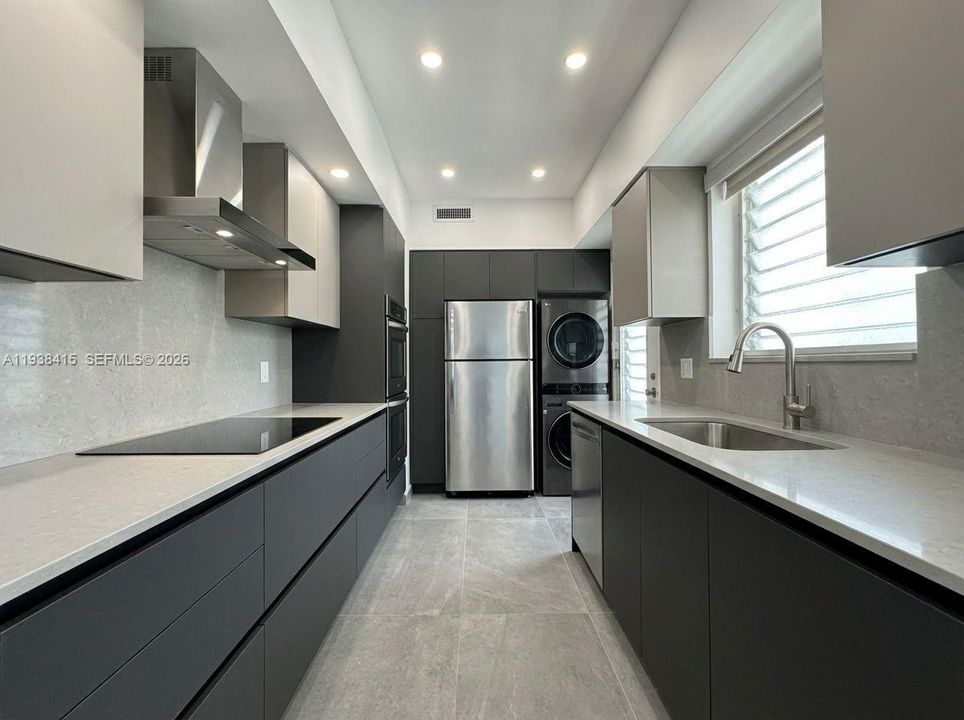 For Sale: $485,000 (2 beds, 2 baths, 1118 Square Feet)