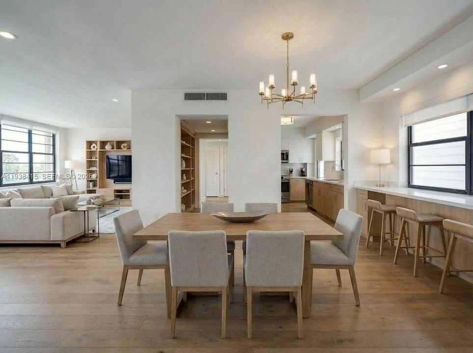 For Sale: $485,000 (2 beds, 2 baths, 1118 Square Feet)