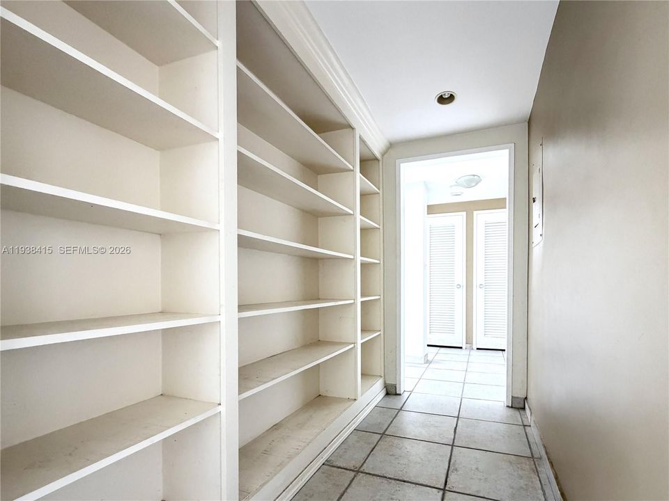 For Sale: $485,000 (2 beds, 2 baths, 1118 Square Feet)