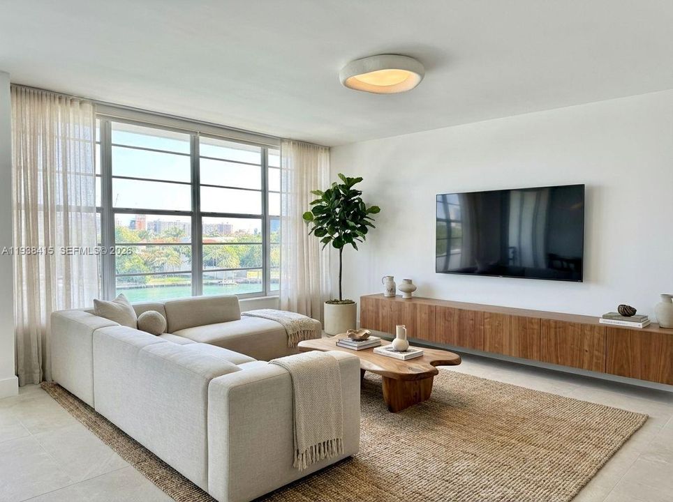 For Sale: $485,000 (2 beds, 2 baths, 1118 Square Feet)