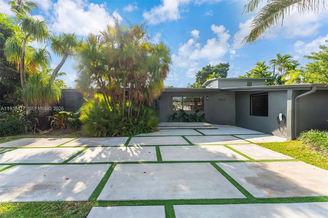 待售: $1,950,000 (5 贝兹, 4 浴室, 3269 平方英尺)