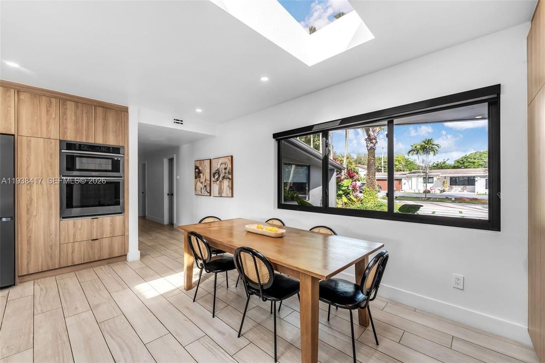 待售: $1,950,000 (5 贝兹, 4 浴室, 3269 平方英尺)