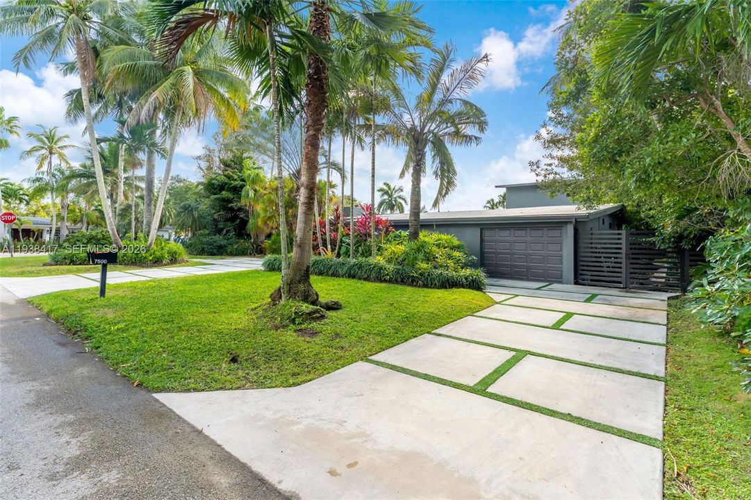 待售: $1,950,000 (5 贝兹, 4 浴室, 3269 平方英尺)