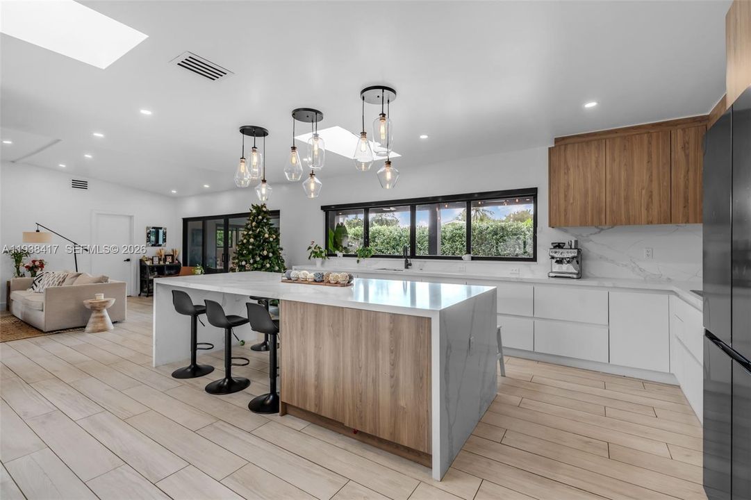 待售: $1,950,000 (5 贝兹, 4 浴室, 3269 平方英尺)