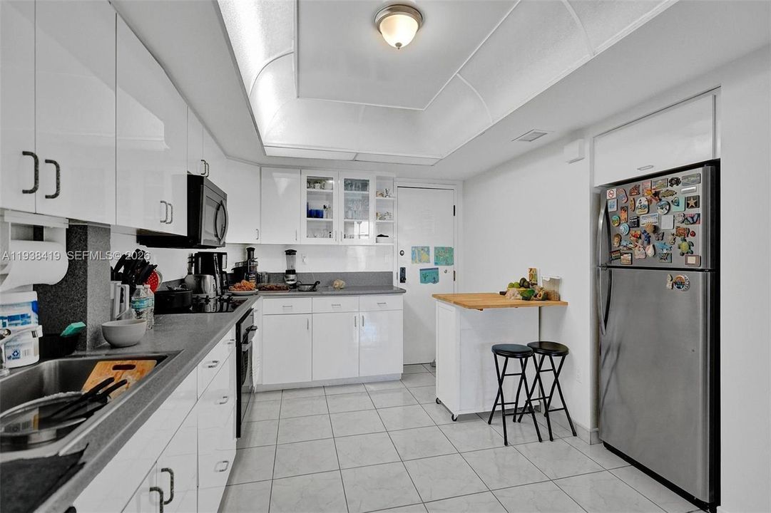 出租: $3,900 (2 贝兹, 2 浴室, 1600 平方英尺)