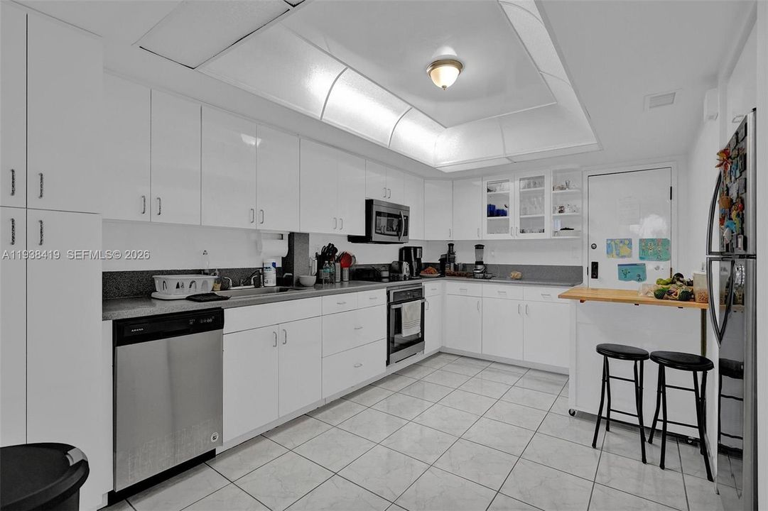 出租: $3,900 (2 贝兹, 2 浴室, 1600 平方英尺)