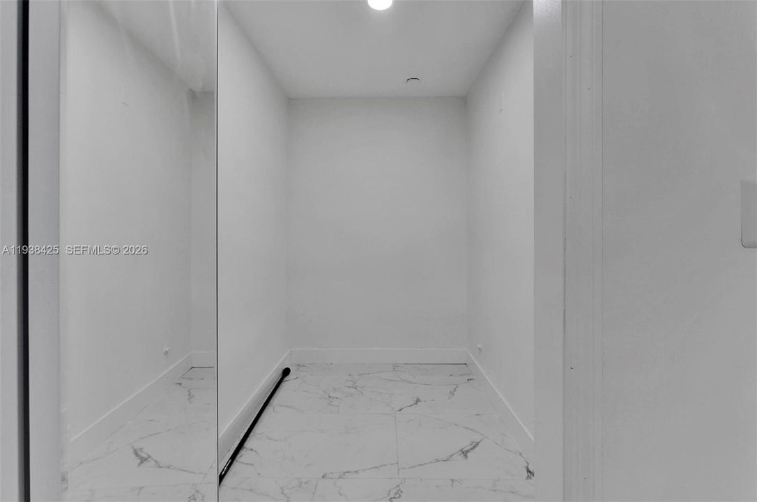 出租: $3,400 (3 贝兹, 2 浴室, 2138 平方英尺)